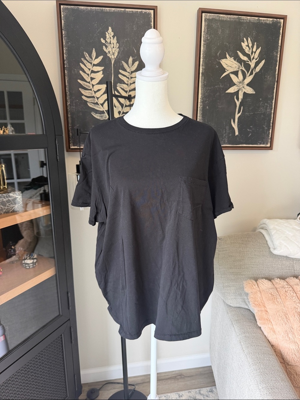 torrid Black Short Sleeve Pocket Tee